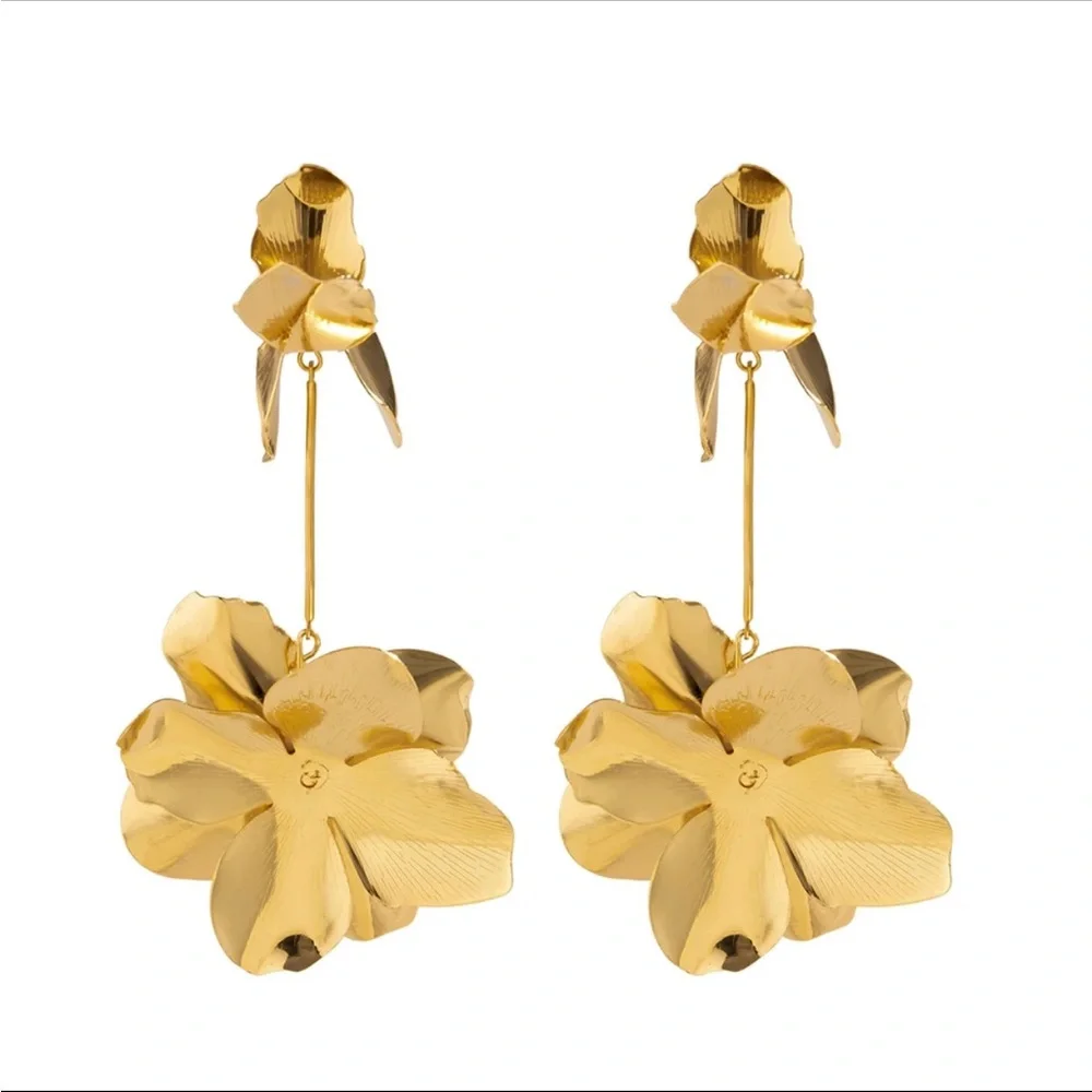 Zara Gold Floral Earrings Yellow Gold - Picture 4 of 7